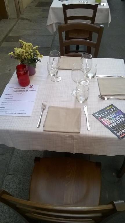 Locanda San Fiorenzo Fiorenzuola d'Arda Bagian luar foto