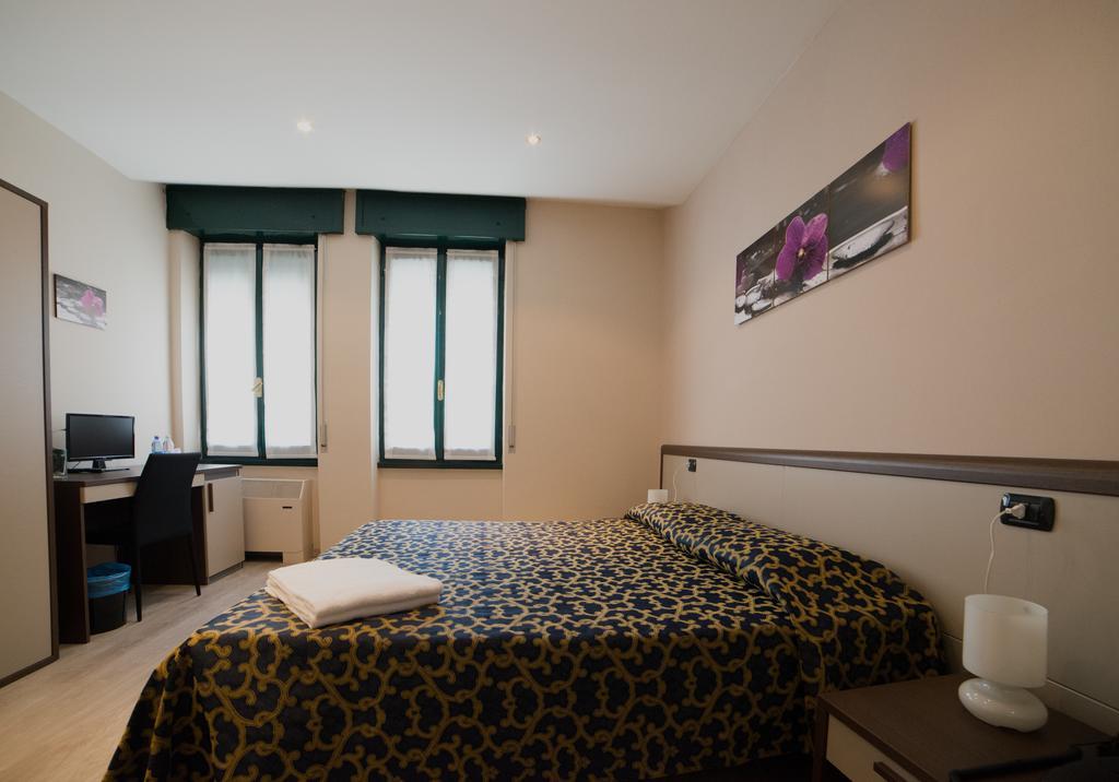 Locanda San Fiorenzo Fiorenzuola d'Arda Bagian luar foto