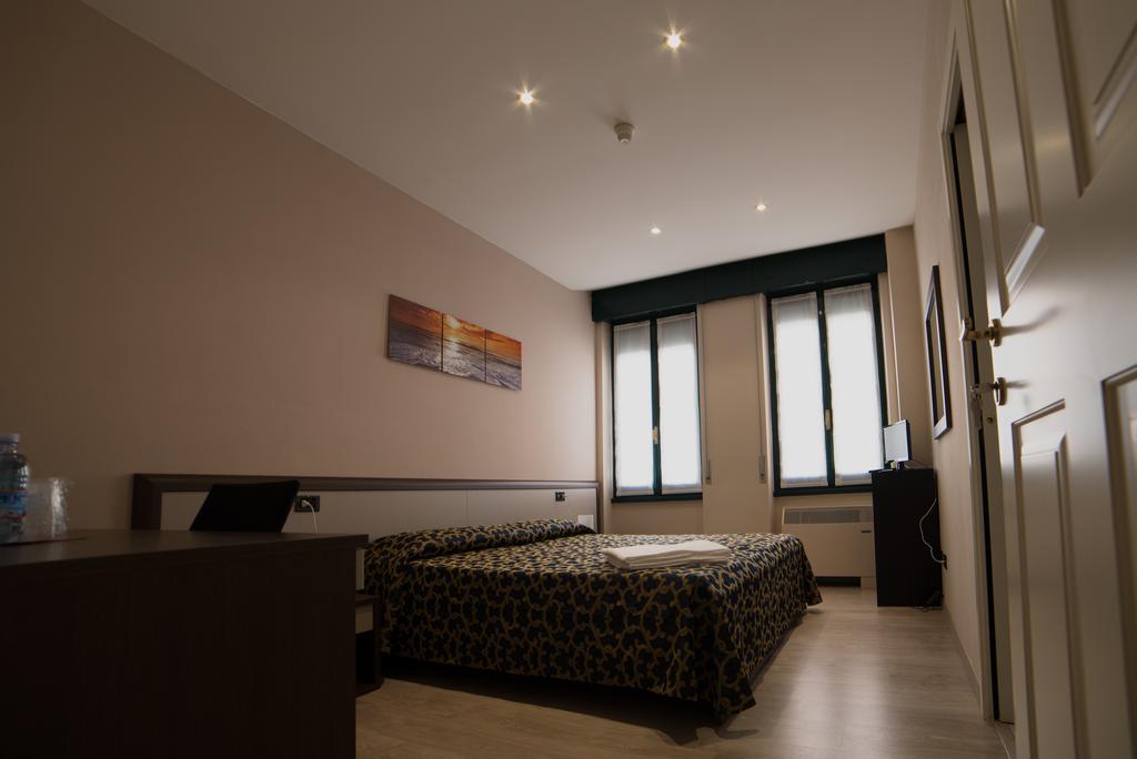 Locanda San Fiorenzo Fiorenzuola d'Arda Bagian luar foto