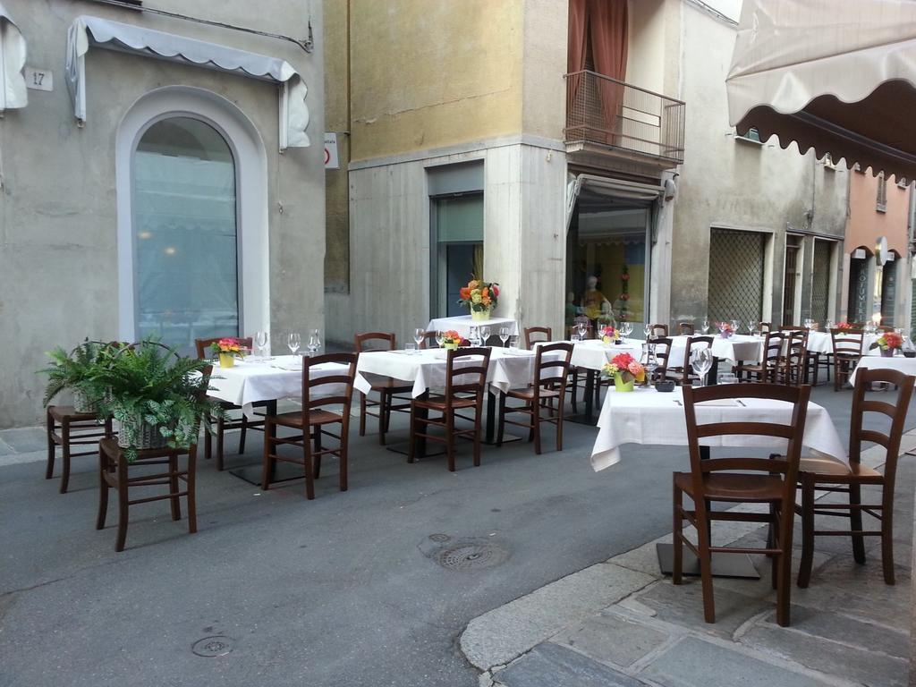 Locanda San Fiorenzo Fiorenzuola d'Arda Bagian luar foto
