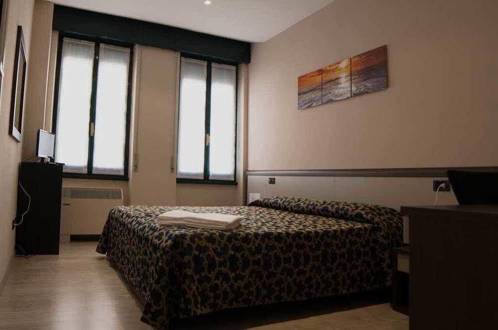 Locanda San Fiorenzo Fiorenzuola d'Arda Bagian luar foto