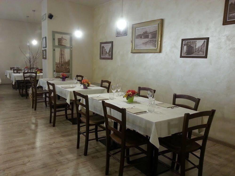 Locanda San Fiorenzo Fiorenzuola d'Arda Bagian luar foto