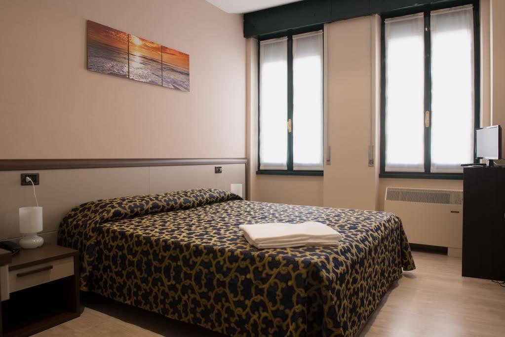 Locanda San Fiorenzo Fiorenzuola d'Arda Bagian luar foto