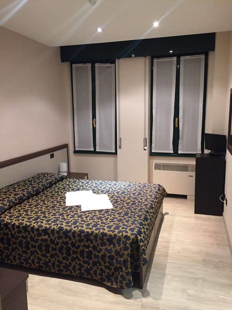 Locanda San Fiorenzo Fiorenzuola d'Arda Bagian luar foto