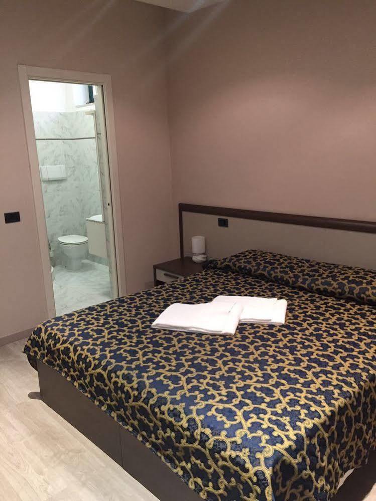 Locanda San Fiorenzo Fiorenzuola d'Arda Bagian luar foto